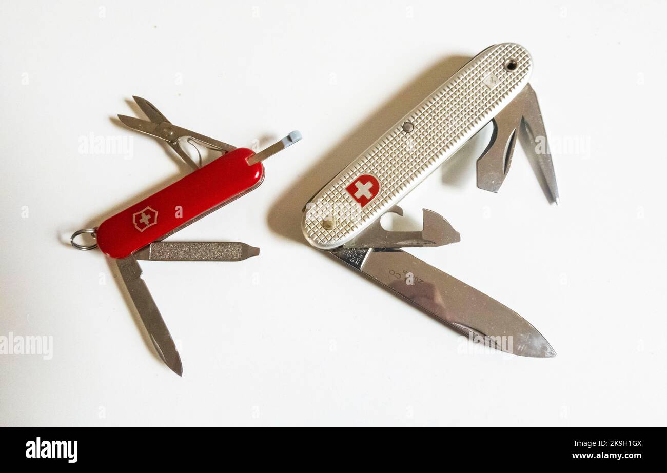 Swiss Army knives, tiny pocket knife and the knife issues to soldiers