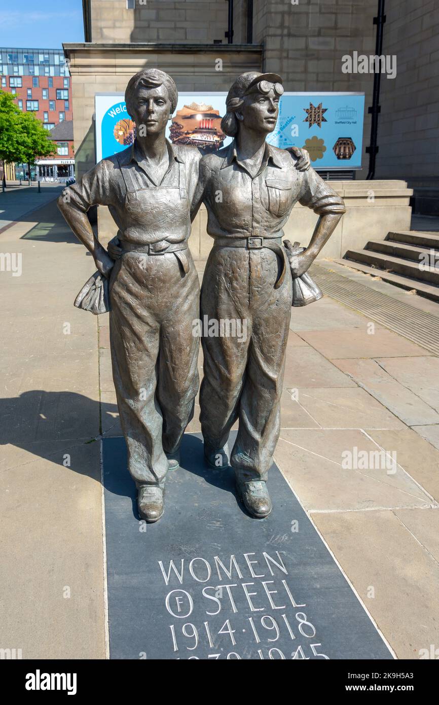'Women of Steel' statue, Barker's Pool, Sheffield, South Yorkshire, England, United Kingdom Stock Photo