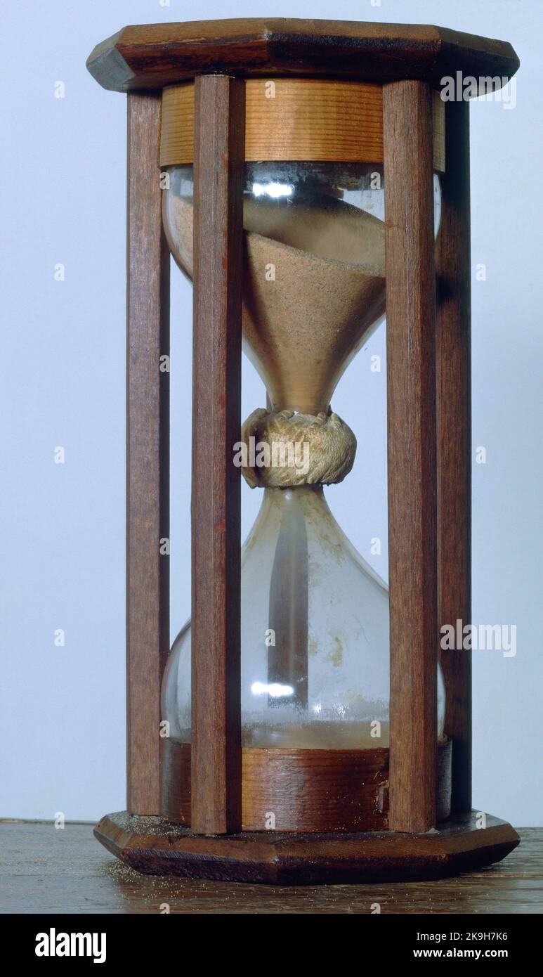 Reloj de arena hi-res stock photography and images - Alamy