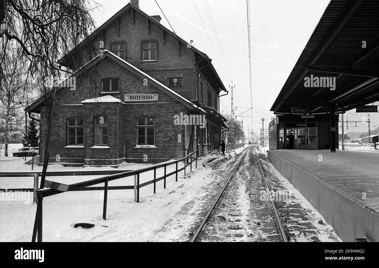 Rotebro Rotebro station house. Stockholm Local Traffic, SL, Rotebro - Märsta ...