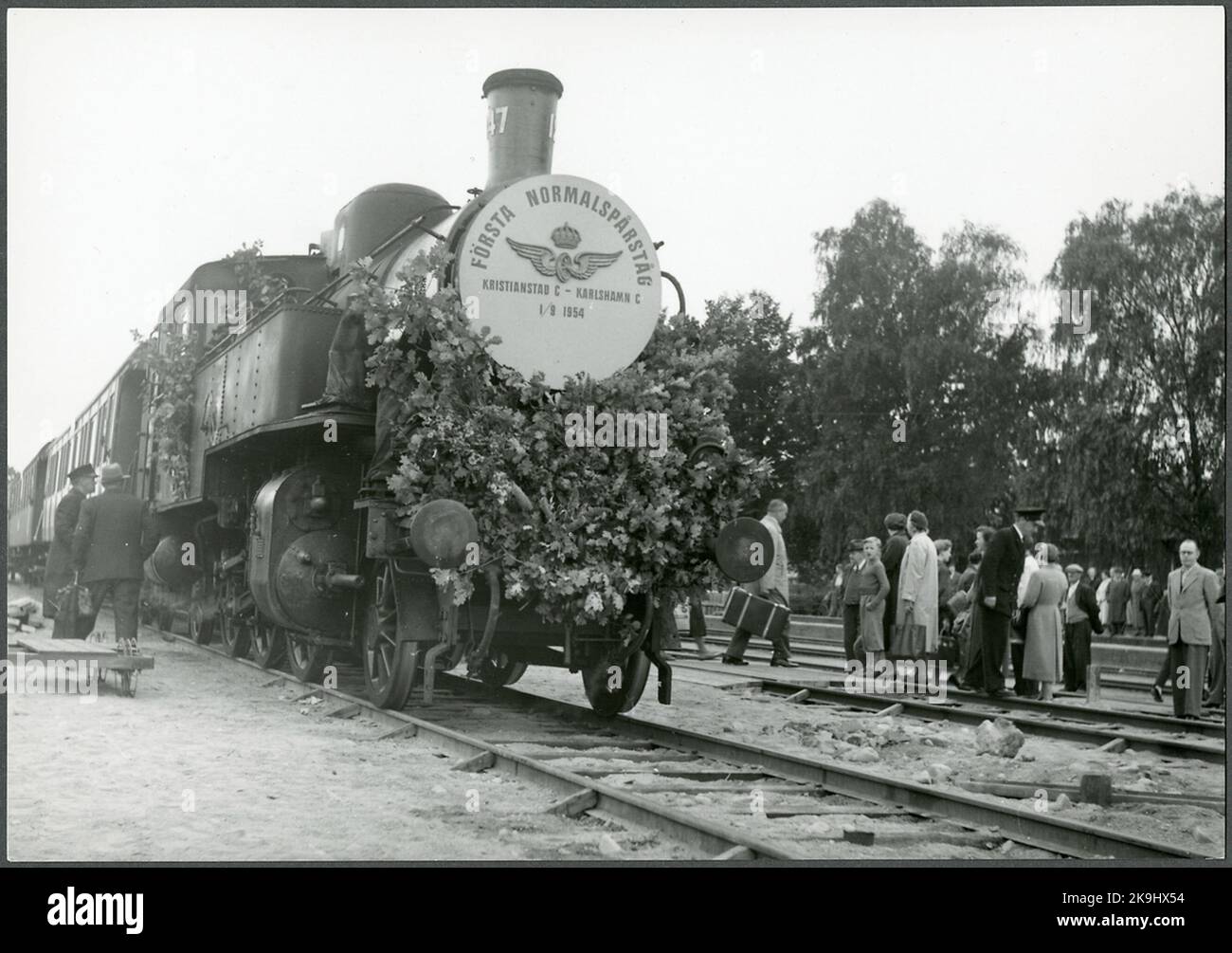 First normal track train, the State Railways, SJ S 1247 at Sölvesborg ...