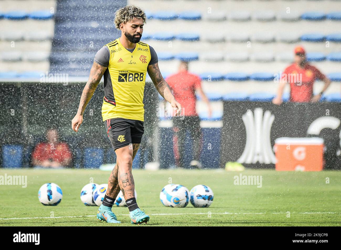 Guayaquil, Equador. 28th Oct, 2022. Gabriel Barbosa, Gabigol, during Flamengo training to prepare for the 2022 Copa Libertadores Final, held at the George Capwell Stadium, located in the city of Guayaquil (Ecuador), this Friday afternoon (28). Credit: Nayra Halm/FotoArena/Alamy Live News Stock Photo