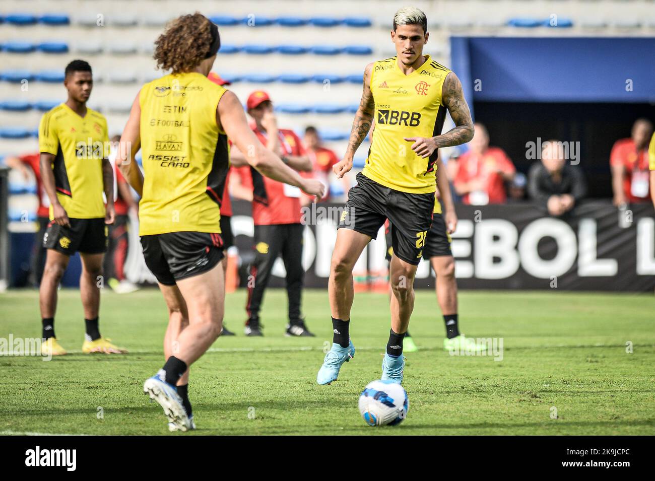 Guayaquil, Equador. 28th Oct, 2022. Pedro during Flamengo training to prepare for the 2022 Copa Libertadores Final, held at the George Capwell Stadium, located in the city of Guayaquil (Ecuador), this Friday afternoon (28). Credit: Nayra Halm/FotoArena/Alamy Live News Stock Photo