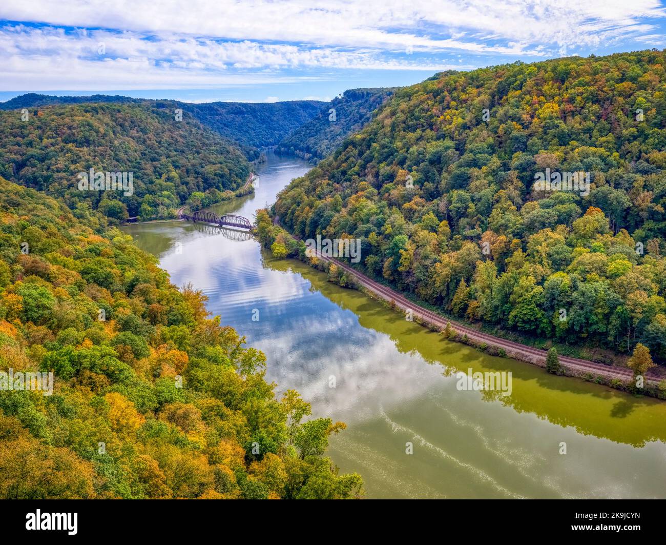 new-river-in-the-new-river-gorge-national-park-and-preserve-from-hawks