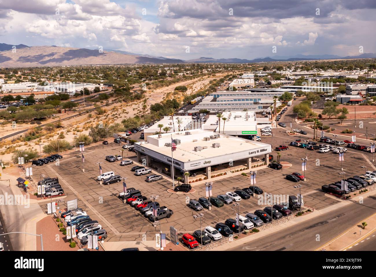 Larry H. Miller Chrysler Jeep car dealership in Tucson Stock Photo