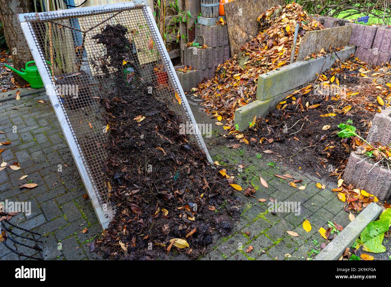 Compost sifted with fresh garden soil Stock Photo Alamy