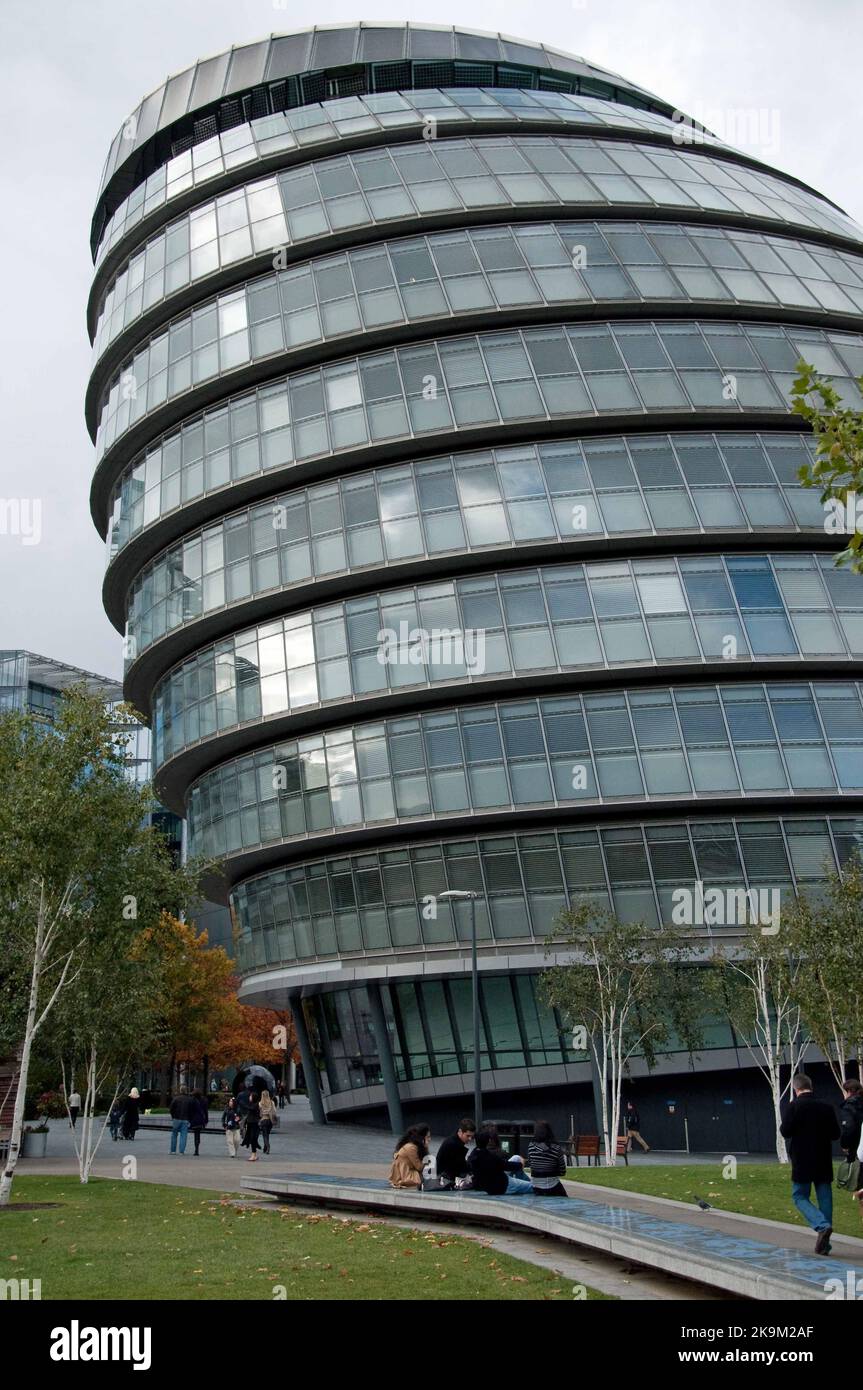 Modern buildings london hi-res stock photography and images - Alamy