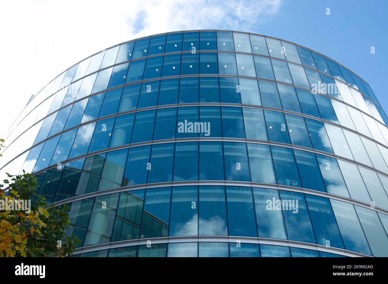 Modern buildings london hi-res stock photography and images - Alamy