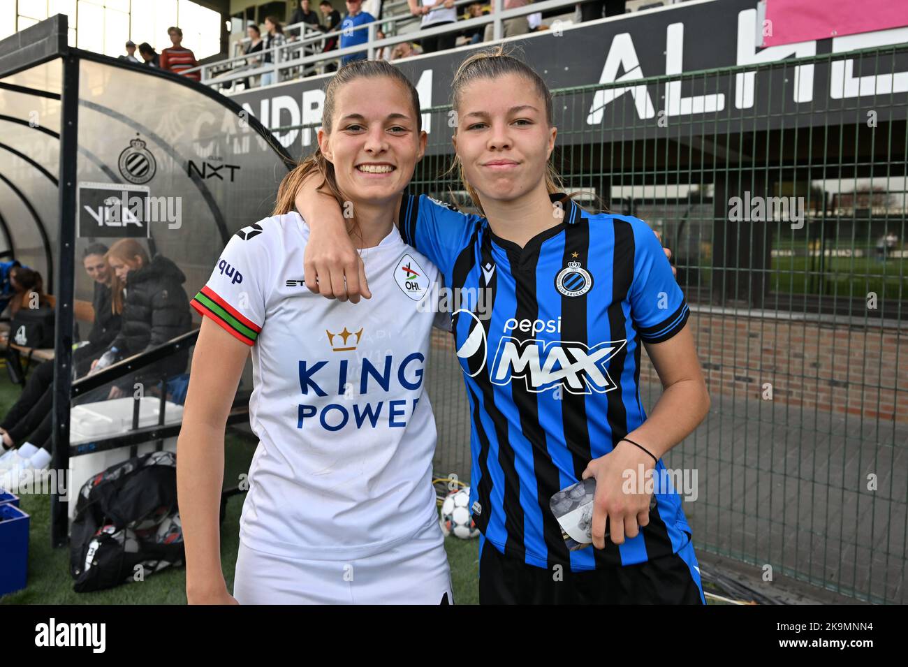 Sisters Shari Van Belle (14) of OHL and Lyndsey Van Belle (14) of