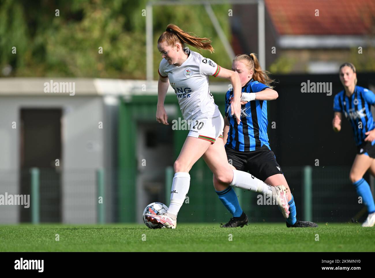 Nikee Van Dijk (20) of OHL pictured going past Emely Schapdryver (4) of