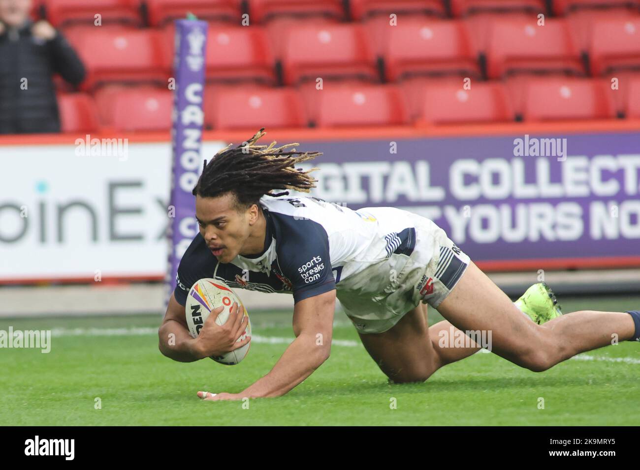 Sheffield, UK. 29th Oct, 2022. Bramall Lane, Sheffield, South Yorkshire, 29th October 2022. Rugby League 2021 World Cup England Rugby League vs Greek Rugby League Dom Young dives over to score his 3rd try of the game against Greece Rugby League Credit: Touchlinepics/Alamy Live News Stock Photo