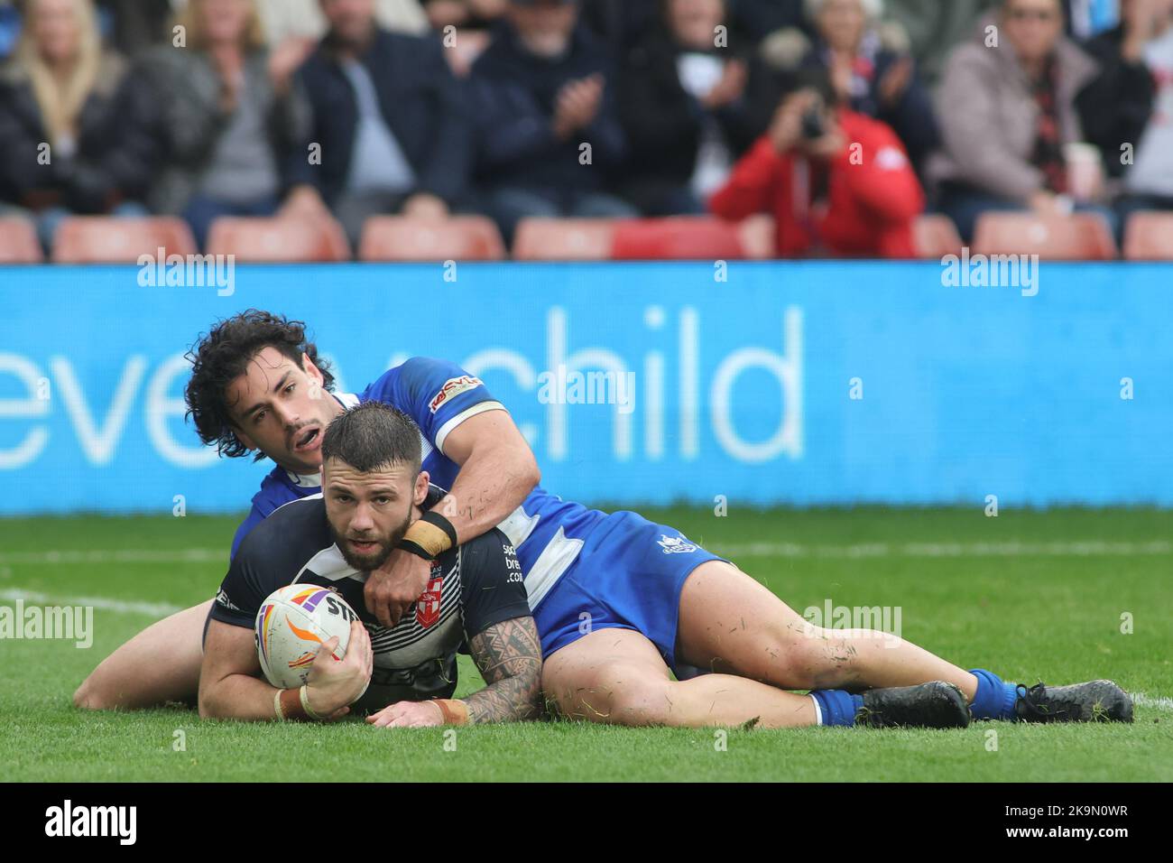 Sheffield, UK. 29th Oct, 2022. Bramall Lane, Sheffield, South Yorkshire, 29th October 2022. Rugby League 2021 World Cup England Rugby League vs Greek Rugby League Andy Ackers of England Rugby League scores the try against Greece Rugby League Credit: Touchlinepics/Alamy Live News Stock Photo