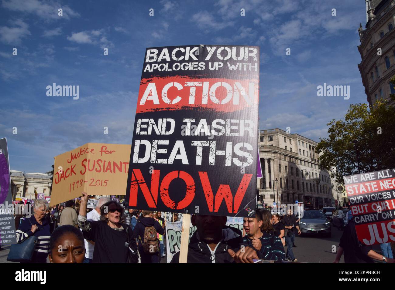 London police taser hi-res stock photography and images - Alamy