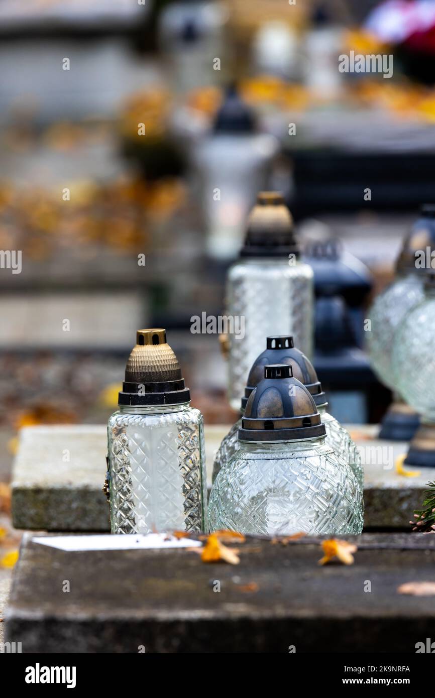 Flower and funeral candles hi-res stock photography and images - Alamy