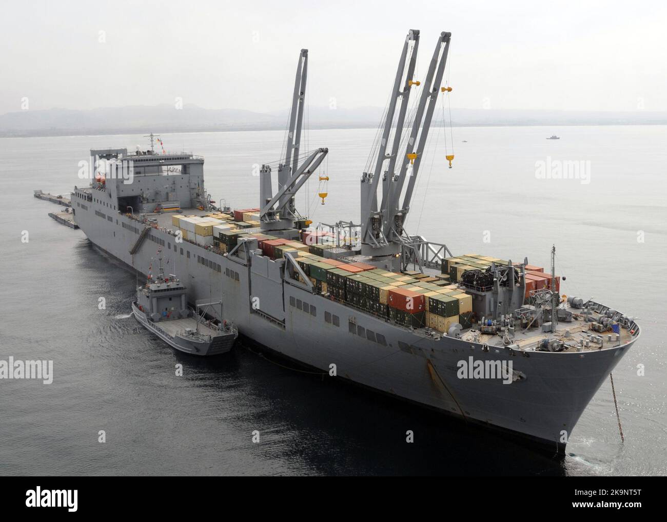 The Military Sealift Command large, medium-speed roll-on/roll-off ship USNS Pililaau (T-AKR 304) Stock Photo