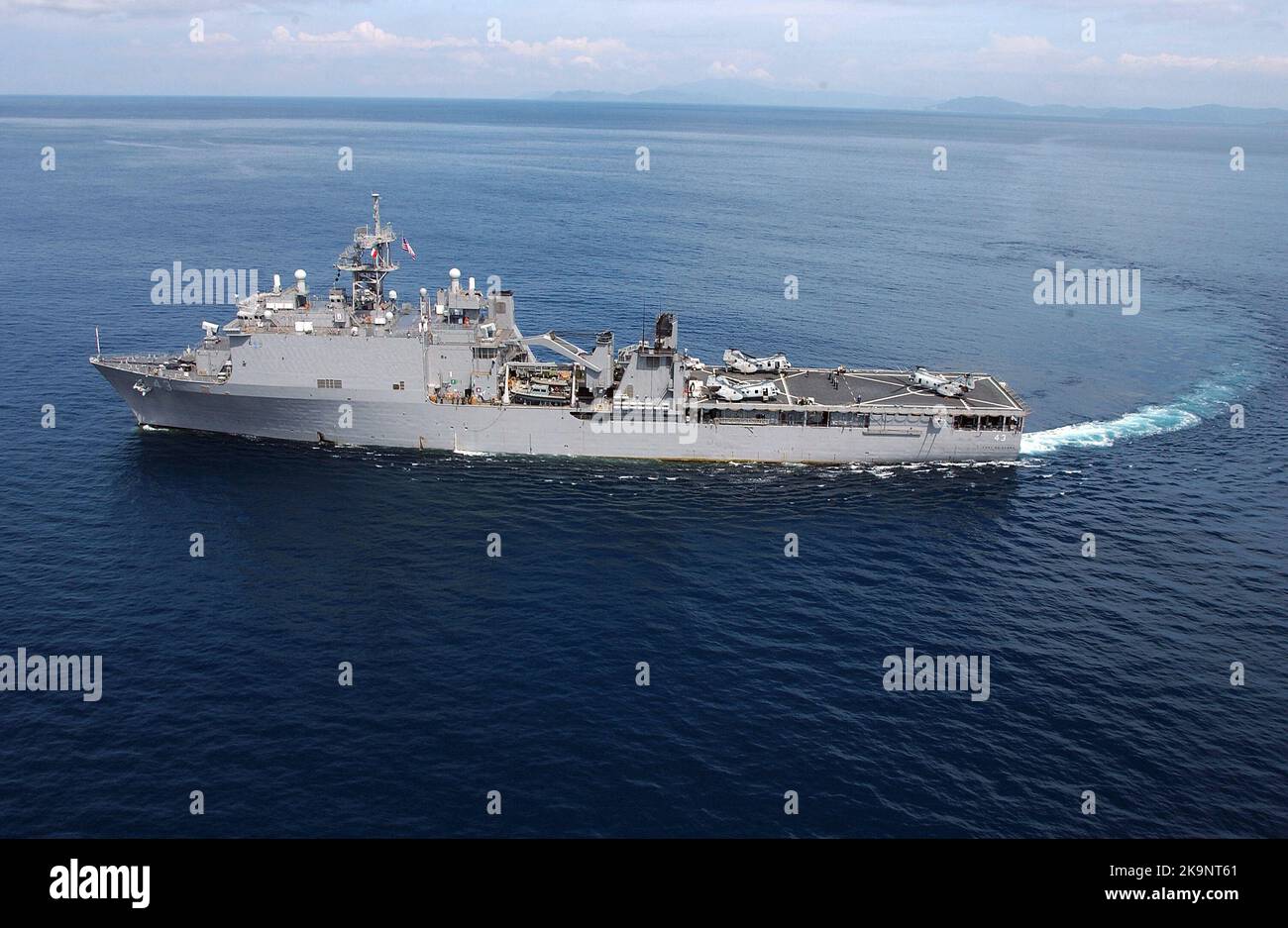 USS Fort McHenry (LSD-43) Whidbey Island-class dock landing ship of the United States Navy. Stock Photo