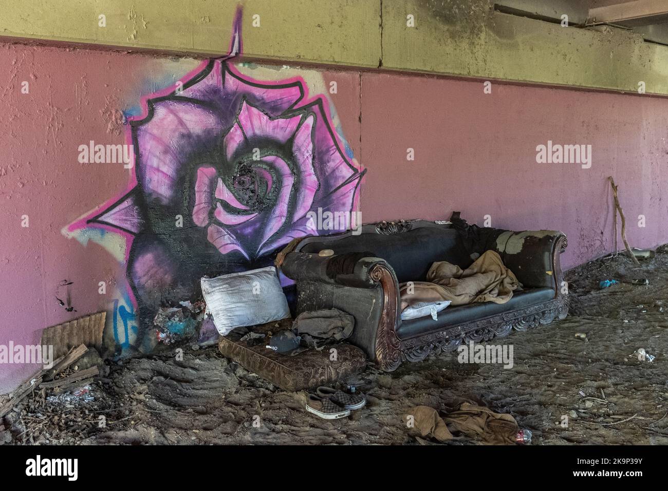 homeless living under Bridge Boulevard, Albuquerque, New Mexico Stock Photo Alamy