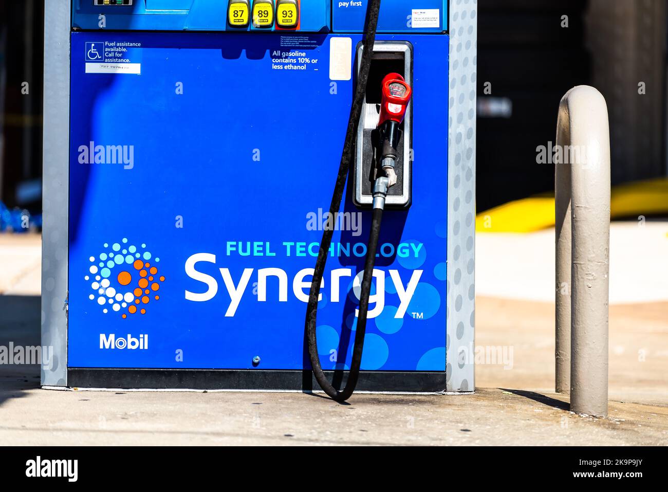 Mobil synergy gas hires stock photography and images Alamy