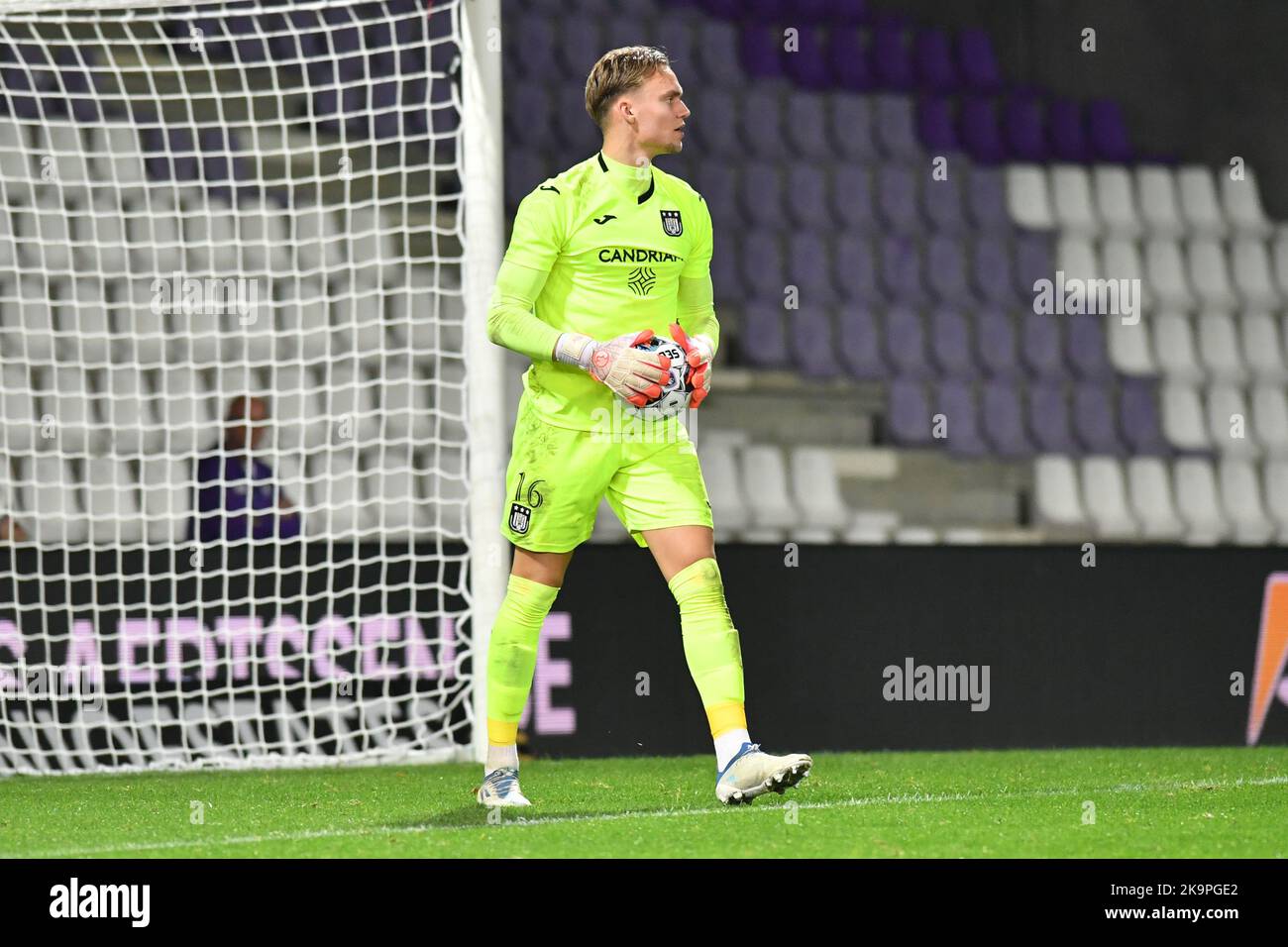 RSCA Futures' goalkeeper Bart Verbruggen pictured in action during a soccer match between K. Beerschot V.A. and RSCA Futures, Saturday 29 October 2022 in Antwerp, on day 11 of the 2022-2023 'Challenger Pro League' first division of the Belgian championship. BELGA PHOTO JILL DELSAUX Credit: Belga News Agency/Alamy Live News Stock Photo