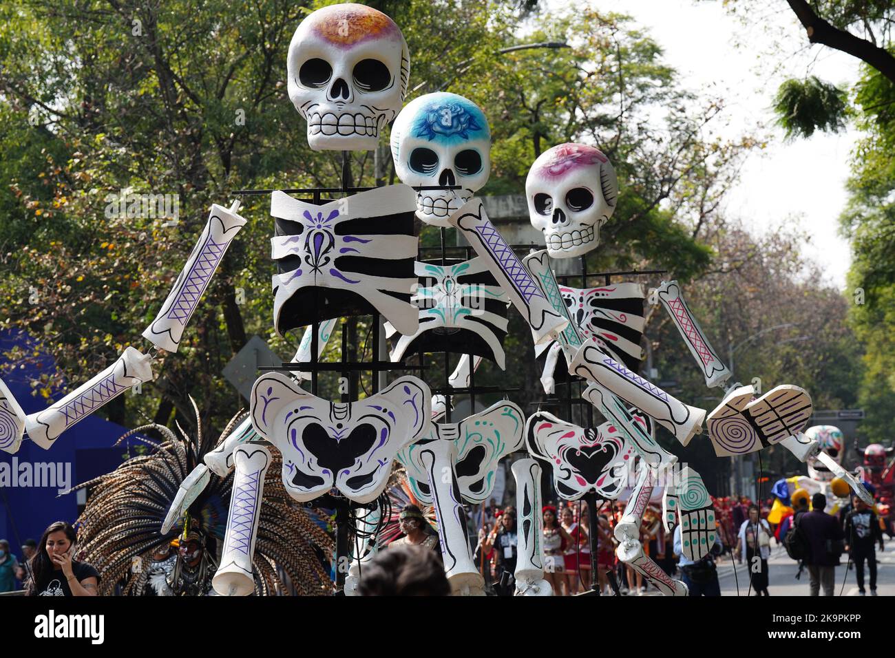 Mexico City, Mexico. 29th Oct, 2022. Giant skeleton parade floats prepare to take part in the Grand Parade of the Dead to celebrate Dia de los Muertos holiday on Paseo de la Reforma, October 29, 2022 in Mexico City, Mexico. Credit: Richard Ellis/Richard Ellis/Alamy Live News Stock Photo