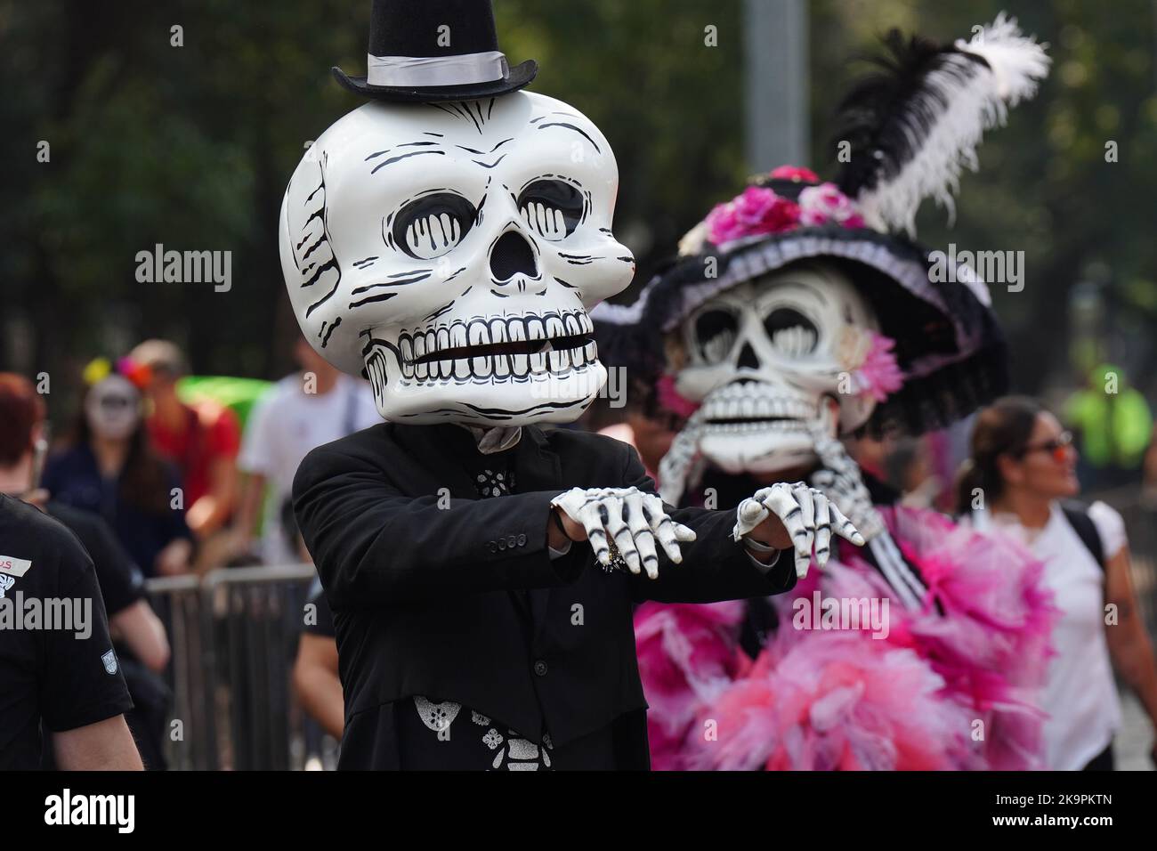 Mexico City, Mexico. 29th Oct, 2022. Giant skeleton characters during the Grand Parade of the Dead to celebrate Dia de los Muertos holiday on Paseo de la Reforma, October 29, 2022 in Mexico City, Mexico. Credit: Richard Ellis/Richard Ellis/Alamy Live News Stock Photo
