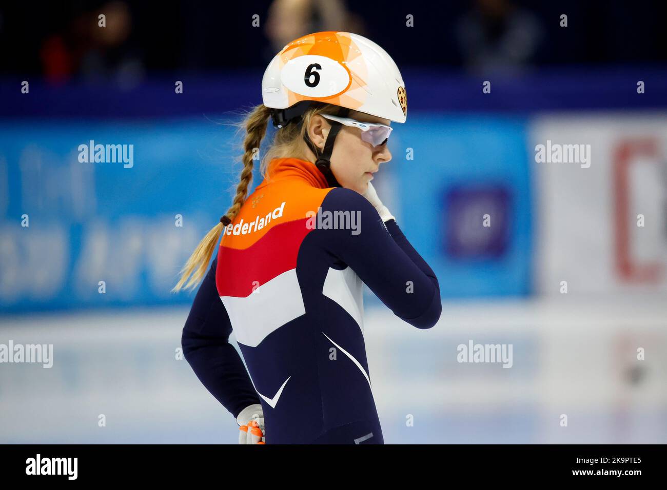 MONTREAL, CANADA - OCTOBER 29: Yara van Kerkhof of The Netherlands competing during the Short Track Speed Skating World Cup at the Maurice-Richard Arena on October 29, 2022 in Montreal, Canada (Photo by Martin Chamberlain/Orange Pictures) Stock Photo