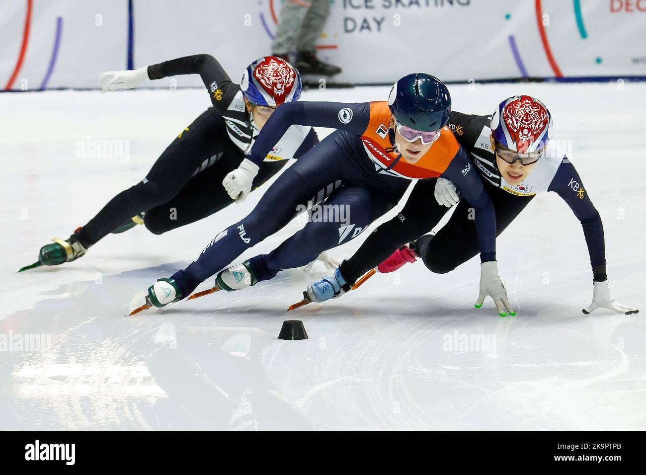 MONTREAL, CANADA OCTOBER 29 Suk Hee Shim of Korea, Xandra Velzeboer