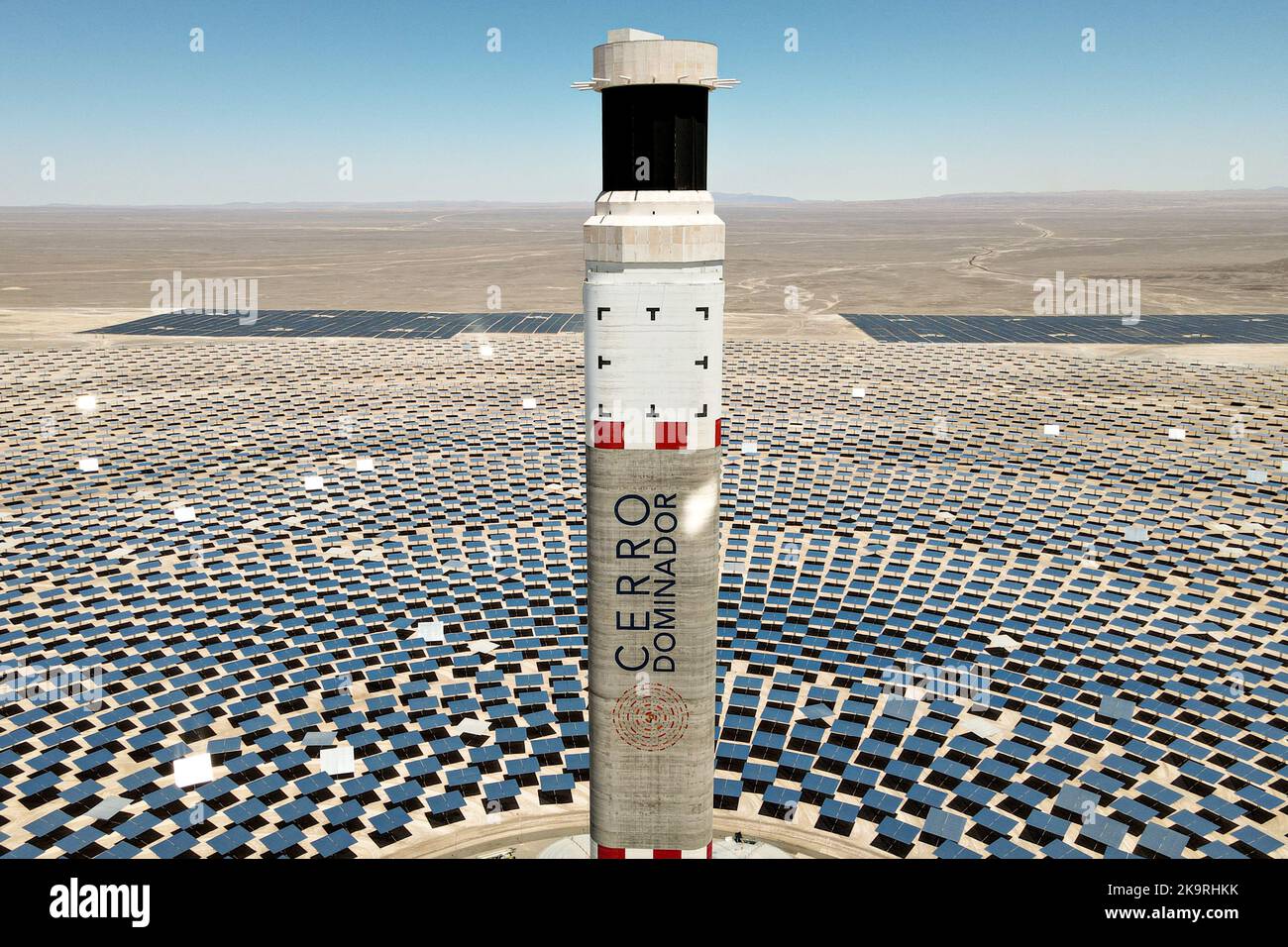 Solar panels in atacama desert hires stock photography and images Alamy