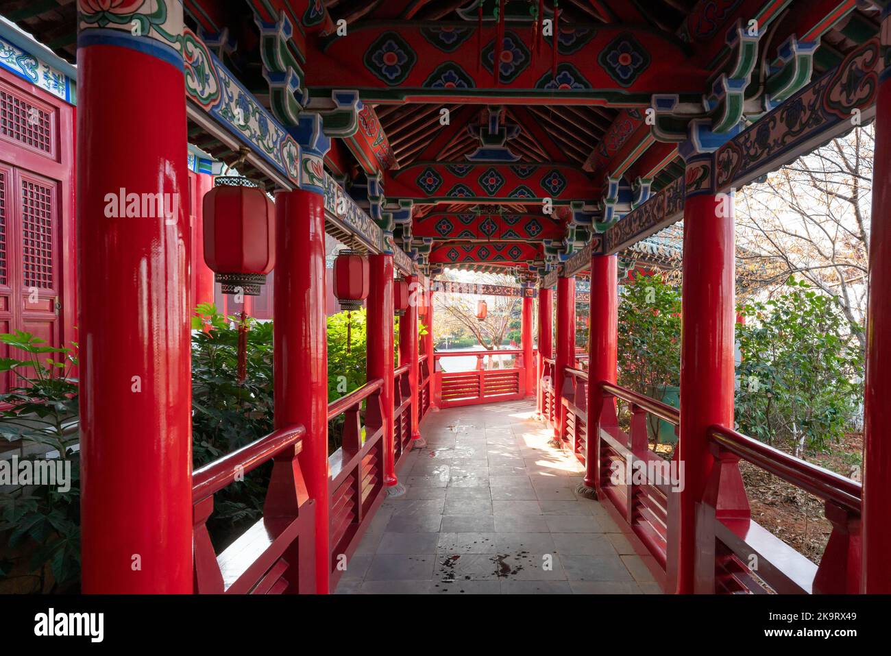 Corridor of classical architecture in China Stock Photo - Alamy