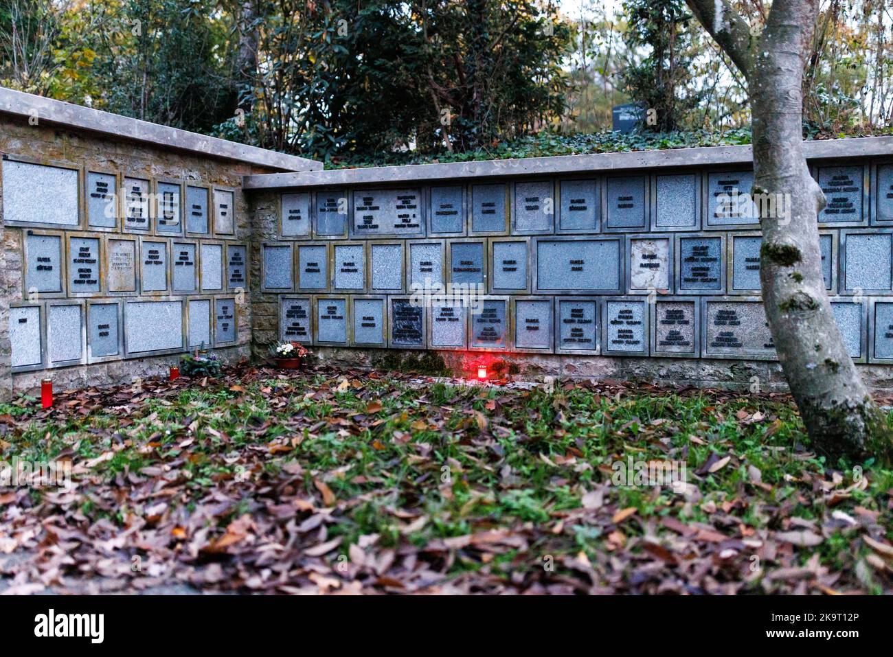 Nuremberg, Germany. 29th Oct, 2022. A niche wall for urns in the western cemetery. The All