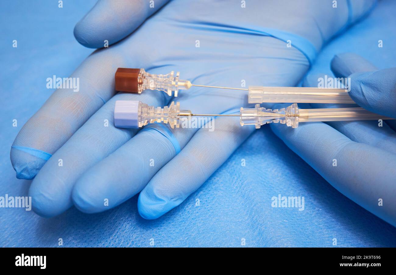 Equipment for regional anesthesia. Injection needles for anesthesia in the hands of a doctor