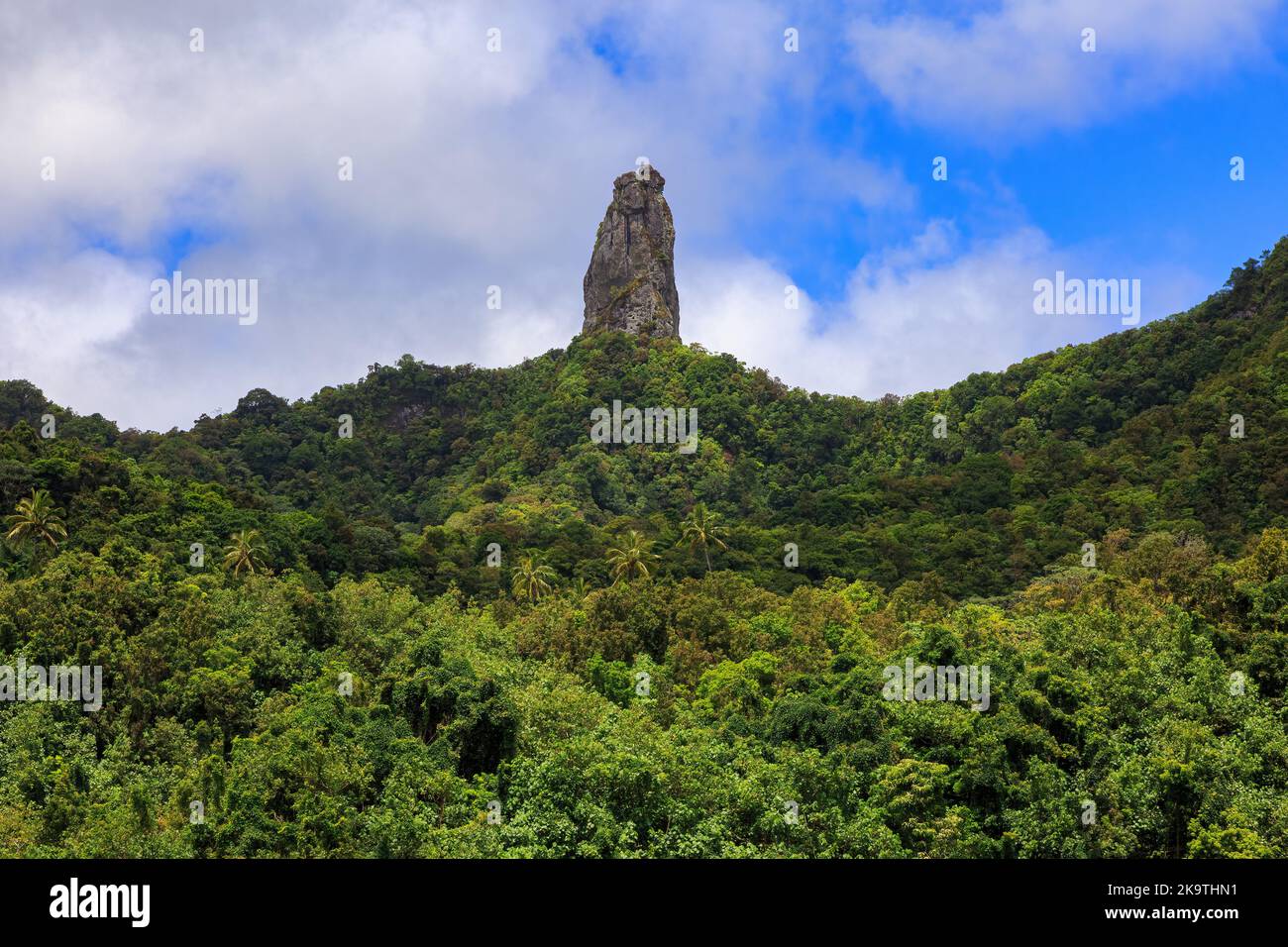 Te manga mountain hires stock photography and images Alamy