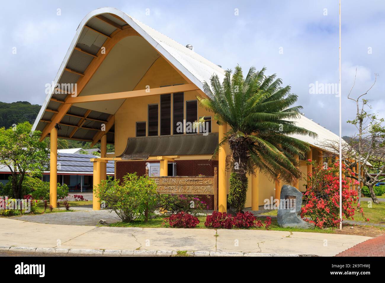 The Cook Islands National Library, a building with a distinctively Polynesian style on Rarotonga, Cook Islands Stock Photo
