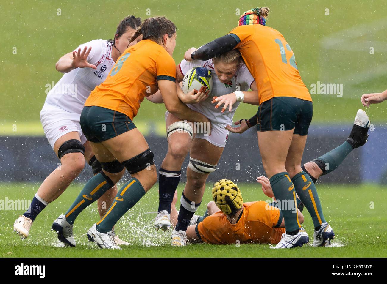 England's Alex Matthews during the Women's Rugby World Cup Quarter-final match at Waitakere Stadium in Auckland, New Zealand. Picture date: Sunday October 30, 2022. Stock Photo