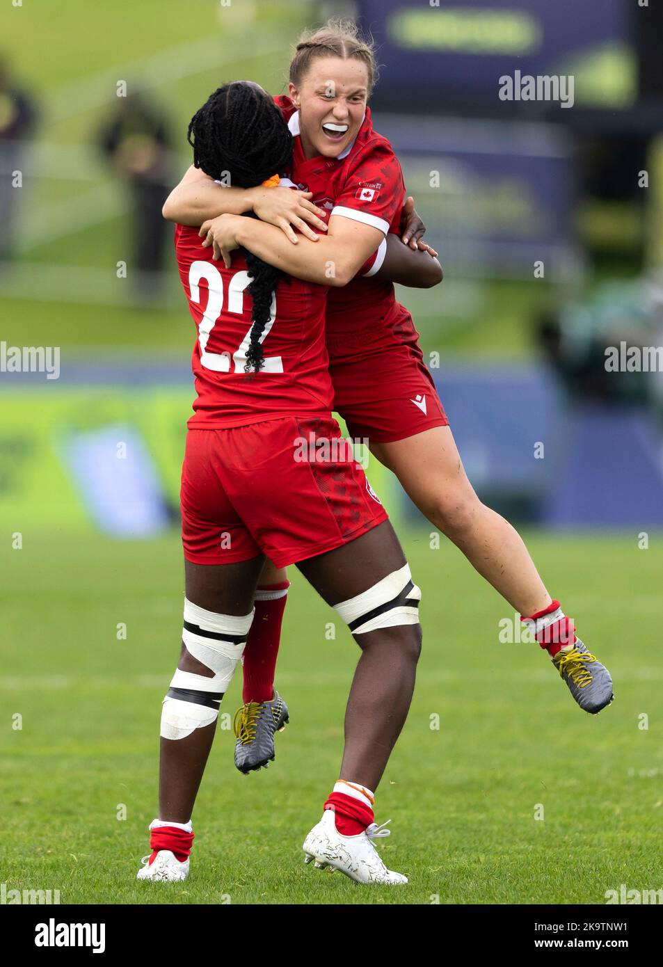 Canada's Pamphinette Buisa (22) and Justine Pelletier embrace after their win against USA in the Women's Rugby World Cup Quarter-final match at Waitakere Stadium in Auckland, New Zealand. Picture date: Sunday October 30, 2022. Stock Photo