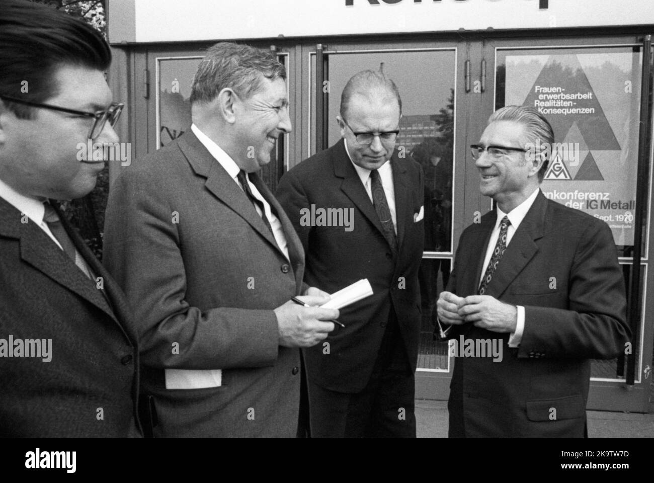 The central theme of the 7th IG Metall Women's Conference, here on 24. 9. 1970 in Dortmund, was the pursuit of equal pay. Otto Brenner (r. .), Germany Stock Photo