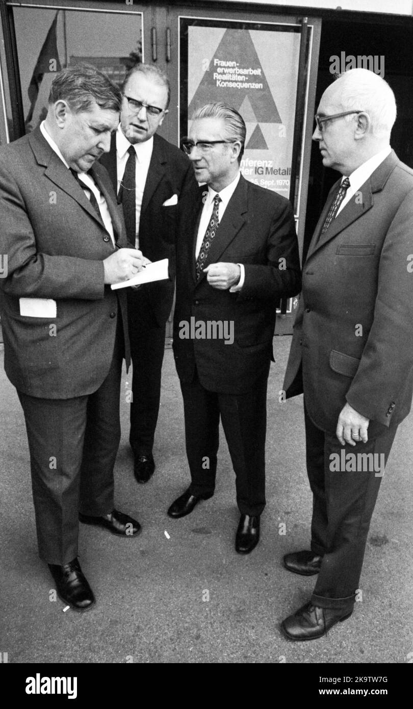 The central theme of the 7th IG Metall Women's Conference, here on 24 September 1970 in Dortmund, was the pursuit of equal pay. Otto Brenner Stock Photo