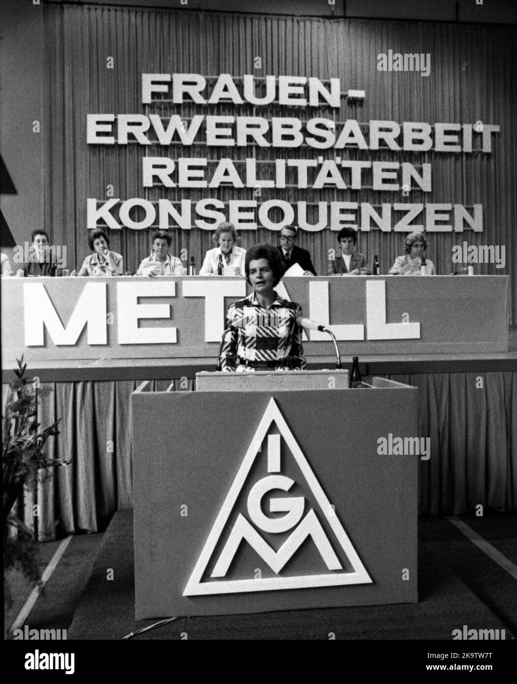 The central theme of the 7th IG Metall Women's Conference, here on 24. 9. 1970 in Dortmund, was the pursuit of equal pay, Germany Stock Photo