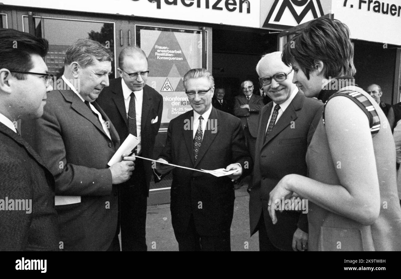 The central theme of the 7th IG Metall Women's Conference, here on 24. 9. 1970 in Dortmund, was the pursuit of equal pay, Germany Stock Photo