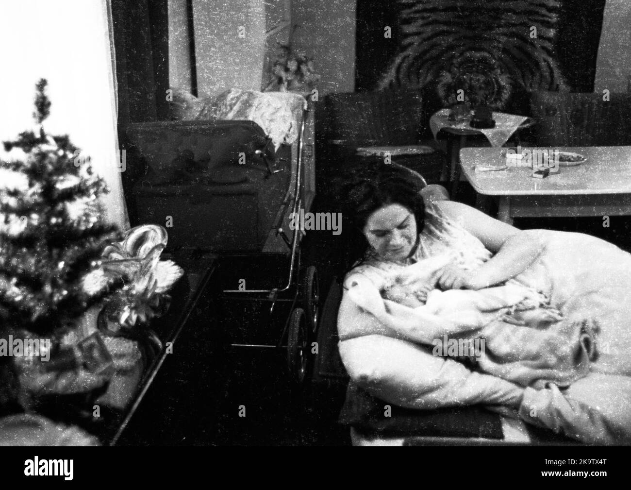 Life, poverty and child wealth in a homeless shelter on 13. 12. 1971 in