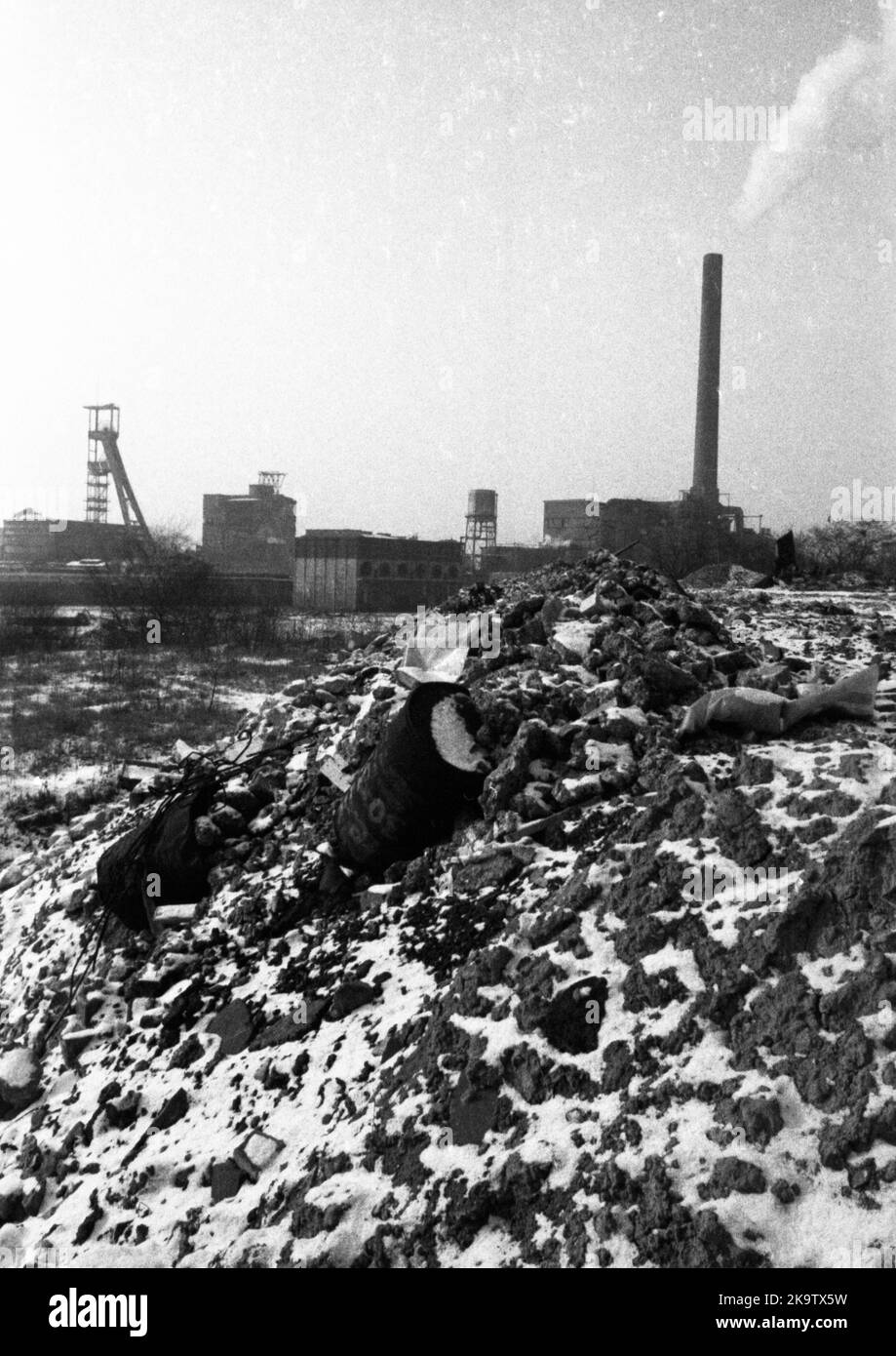 Not only rubble but also poisons were dumped at this Essen landfill site, here on 31. 1. 1972, Germany Stock Photo
