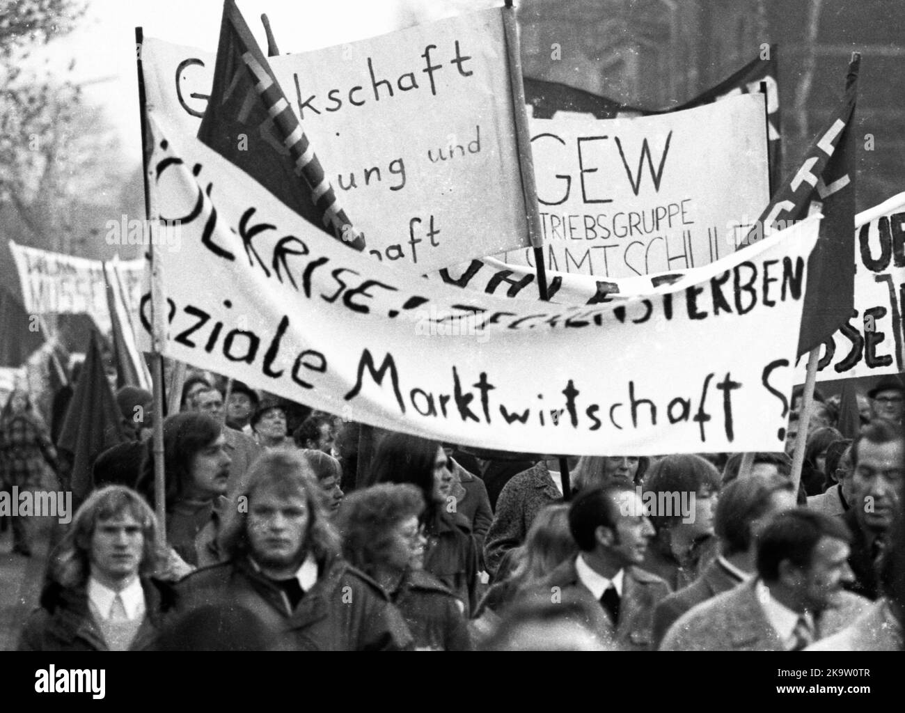 A workers' meeting in the washhouse of the Monopol colliery on 18