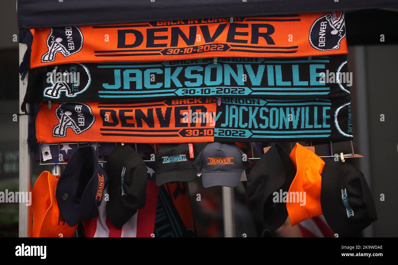 Football fans at the NFL at Draft pop-up shop in Midtown Manhattan in New  York Stock Photo - Alamy