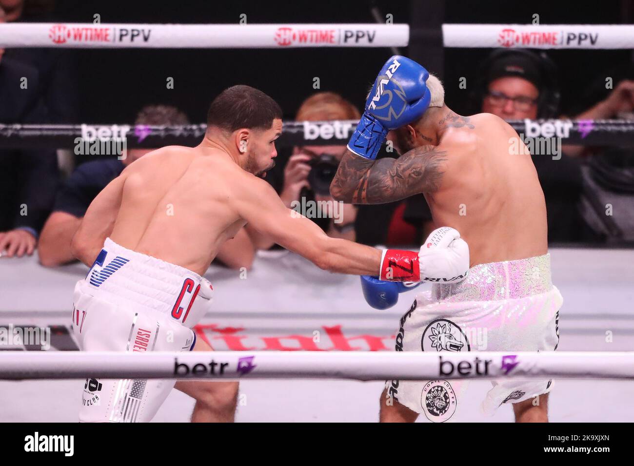 GLENDALE, AZ OCTOBER 29 Alexandro Santiago and Antonio Nieves meet