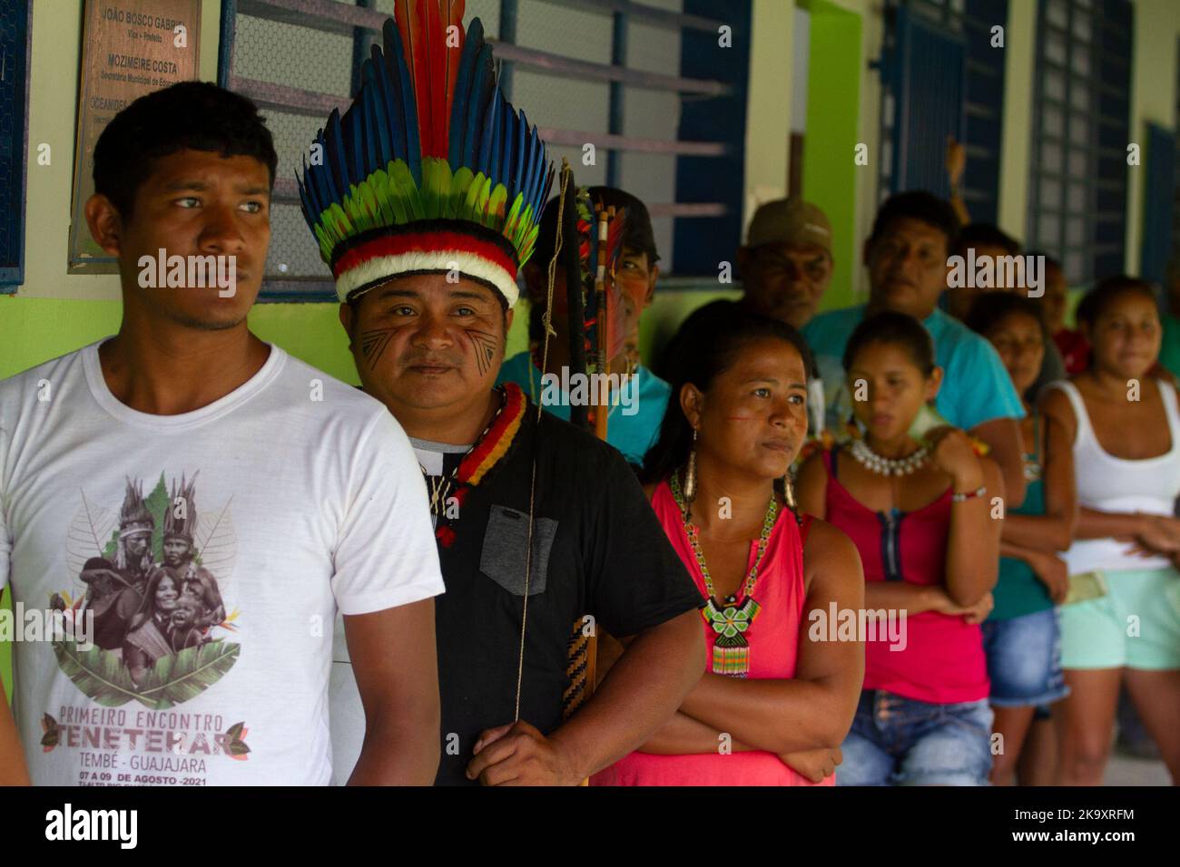 Paragominas, Brazil. 30th Oct, 2022. Elections 2022   Tembé indigenous people vote in the Tekohaw village in the Alto Rio Guamá Indigenous Land in Pará Credit: Oswaldo Forte/FotoArena/Alamy Live News Credit: Foto Arena LTDA/Alamy Live News Stock Photo