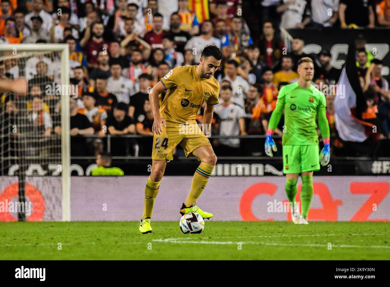 VALENCIA, SPAIN - OCTOBR  29: Eric Garcia of FC Barcelona during the match between Valencia CF and FC Barcelona of La Liga Santander on October 29, 2022 at Mestalla in Valencia, Spain. (Photo by Samuel Carreño/ PX Images) Credit: Px Images/Alamy Live News Stock Photo