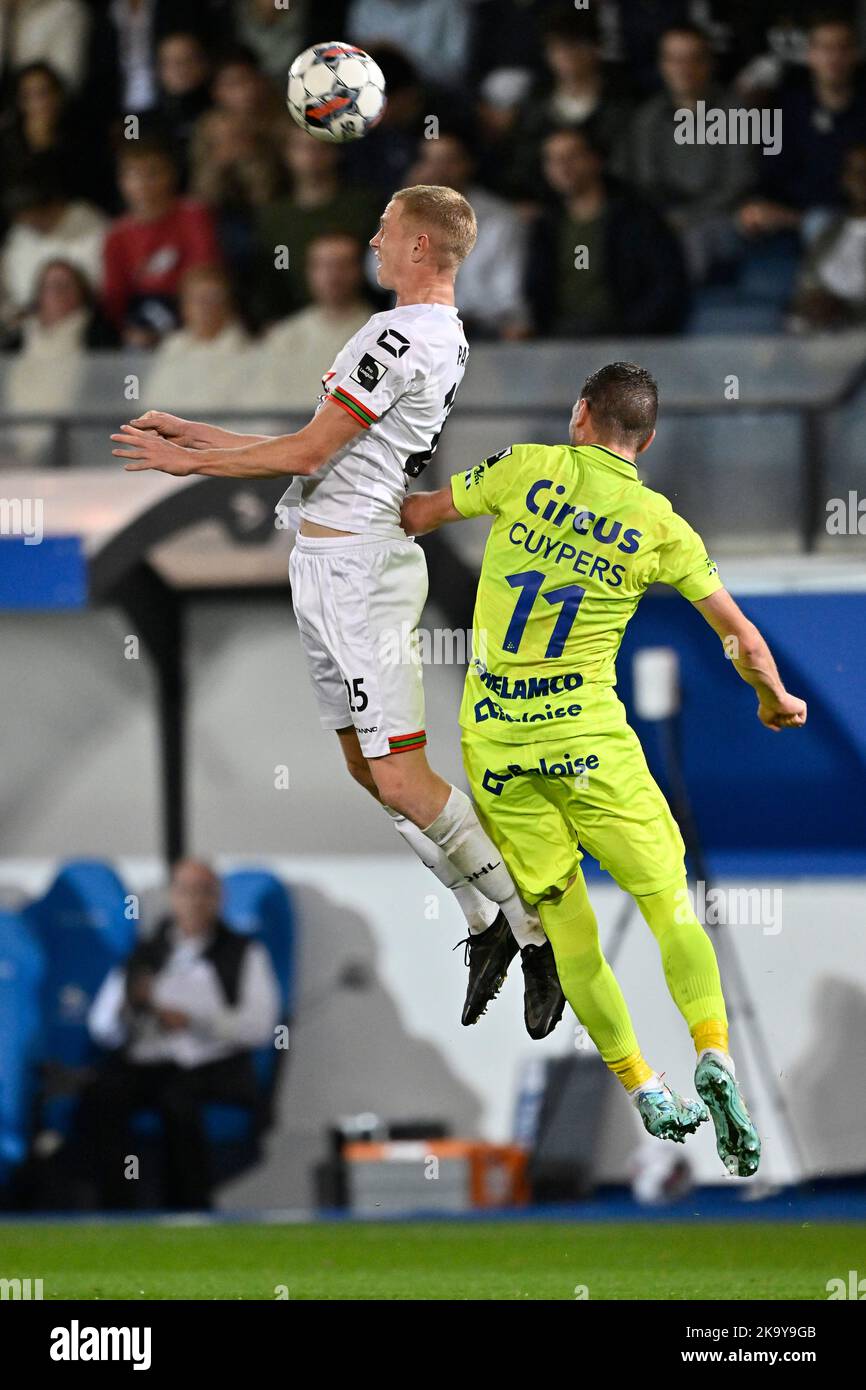OHL's Louis Patris and Gent's Hugo Cuypers fight for the ball during a