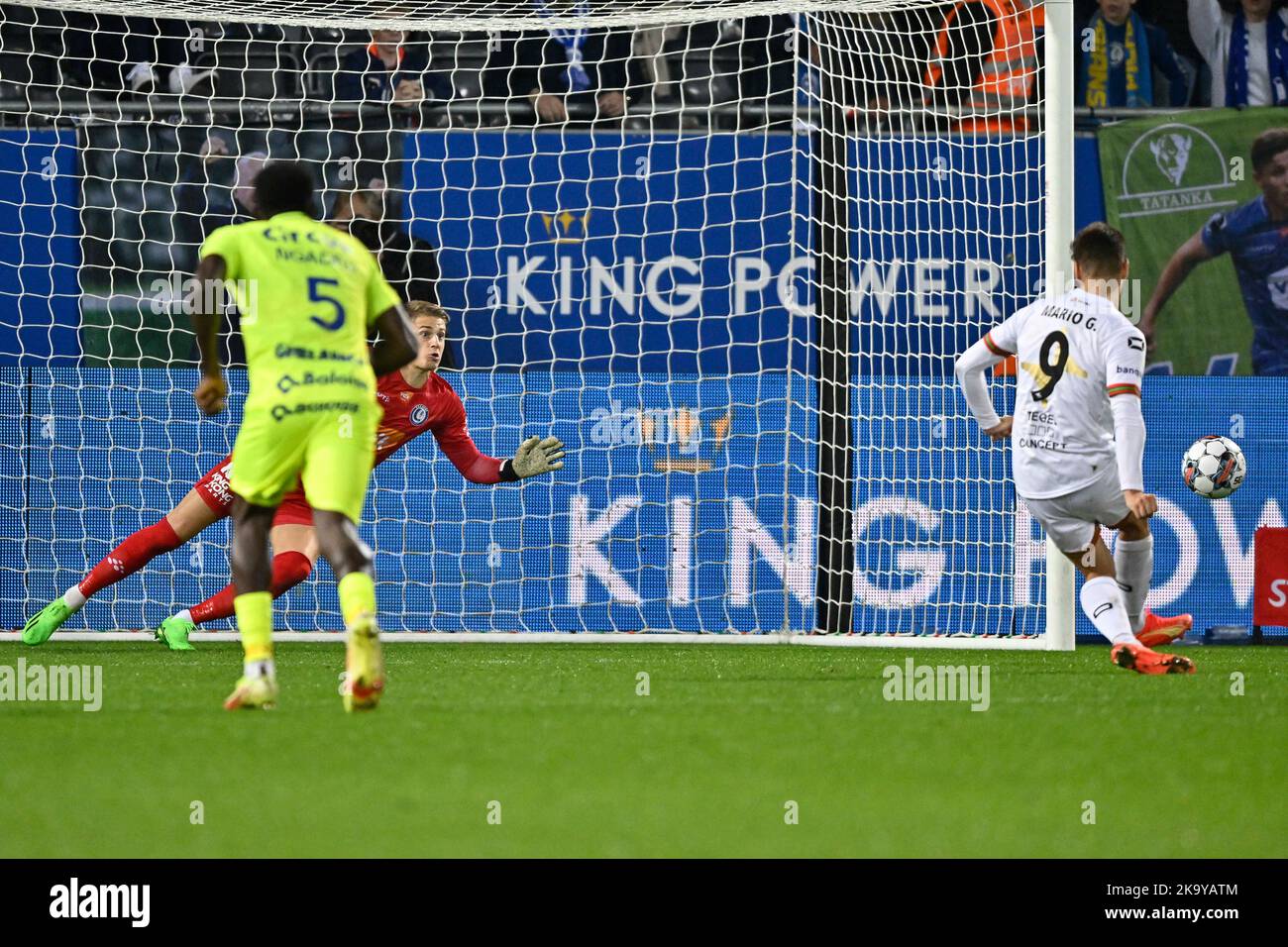 OHL's Mario Gonzalez scores 11 during a soccer match between Oud