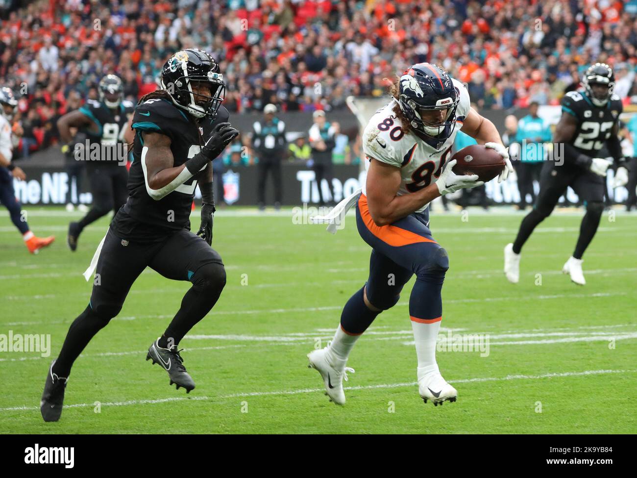 Denver broncos tight end hi-res stock photography and images - Alamy