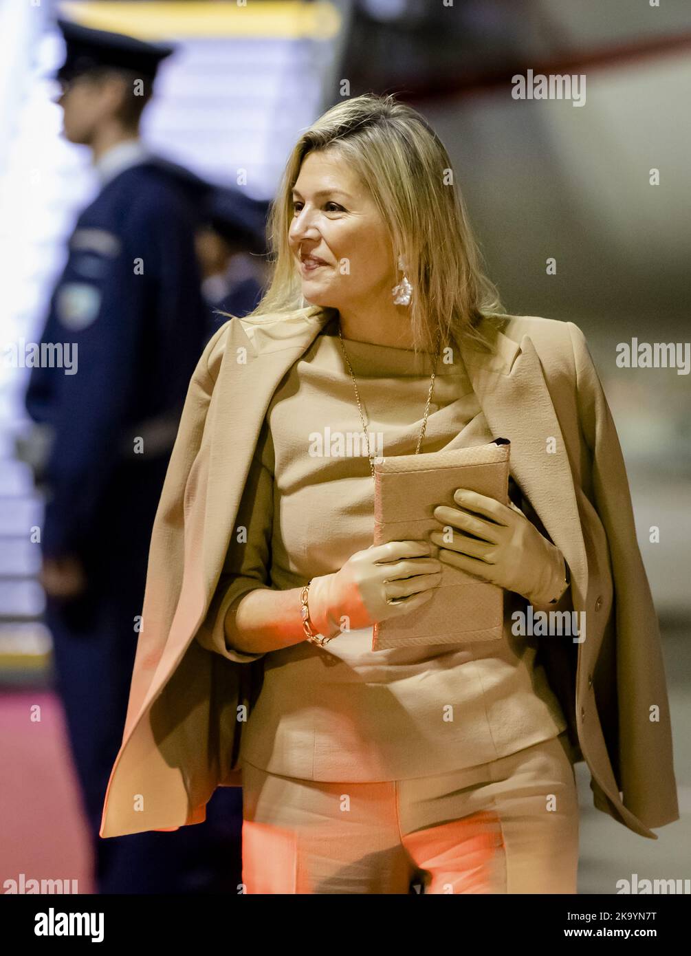 2022-10-30 22:27:06 ATHENS - Queen Maxima arrives at Athens International Airport for a three-day state visit to Greece. The visit was postponed twice, first because of corona, then because of the Russian invasion of Ukraine. ANP SEM VAN DER WAL netherlands out - belgium out Stock Photo